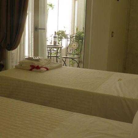 Bed and Breakfast La Dimora Di Re Idomeneo Лечче Экстерьер фото