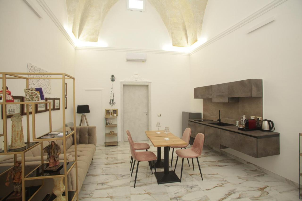 Bed and Breakfast La Dimora Di Re Idomeneo Лечче Экстерьер фото