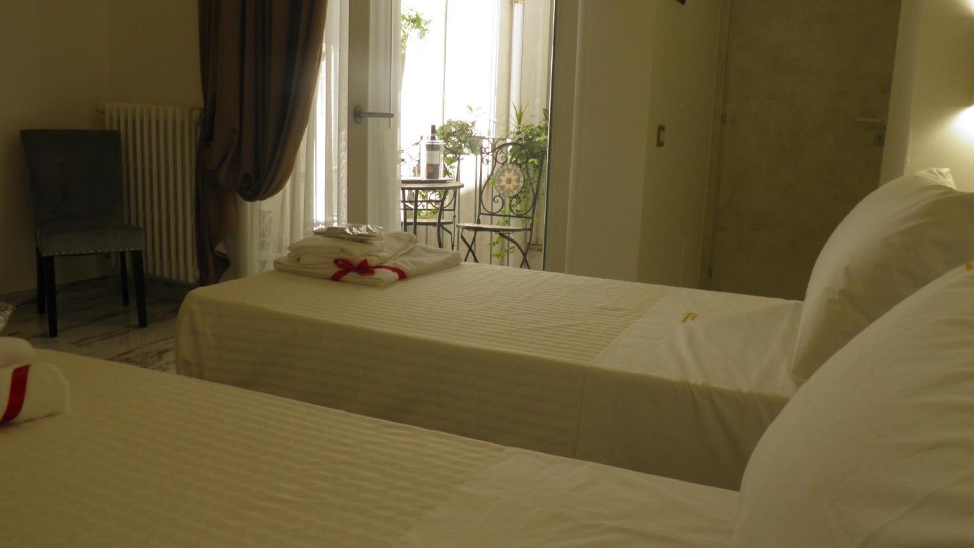 Bed and Breakfast La Dimora Di Re Idomeneo Лечче Экстерьер фото