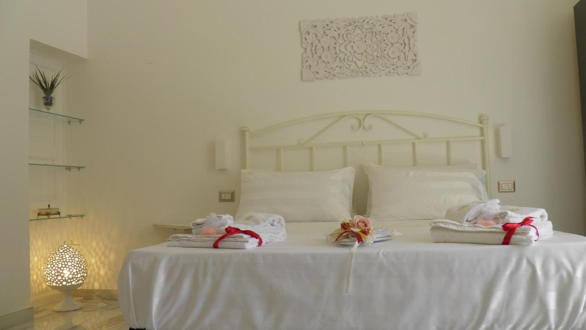 Bed and Breakfast La Dimora Di Re Idomeneo Лечче Экстерьер фото